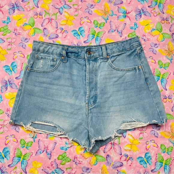 WOMENS WILD FABLE LIGHT WASH DENIM SHORTS